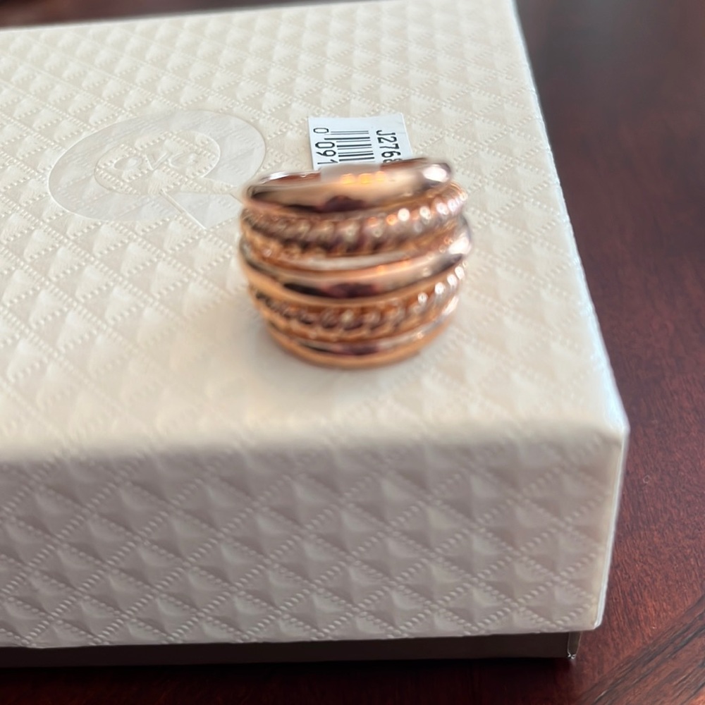 Bronzo Stacked Ring - the look of 5 rings together